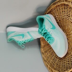 Nike Free Run Running Shoes Big Kid Youth Mint Green Sneakers Size 6 Y Athletic